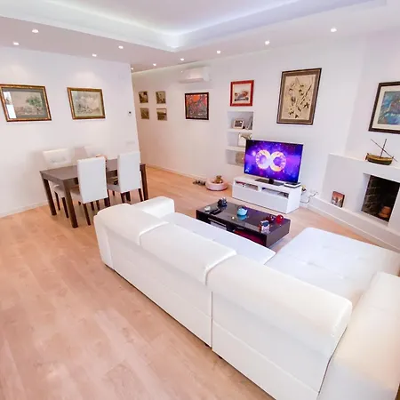 Anna & Thomas - Center Apartment Sitges